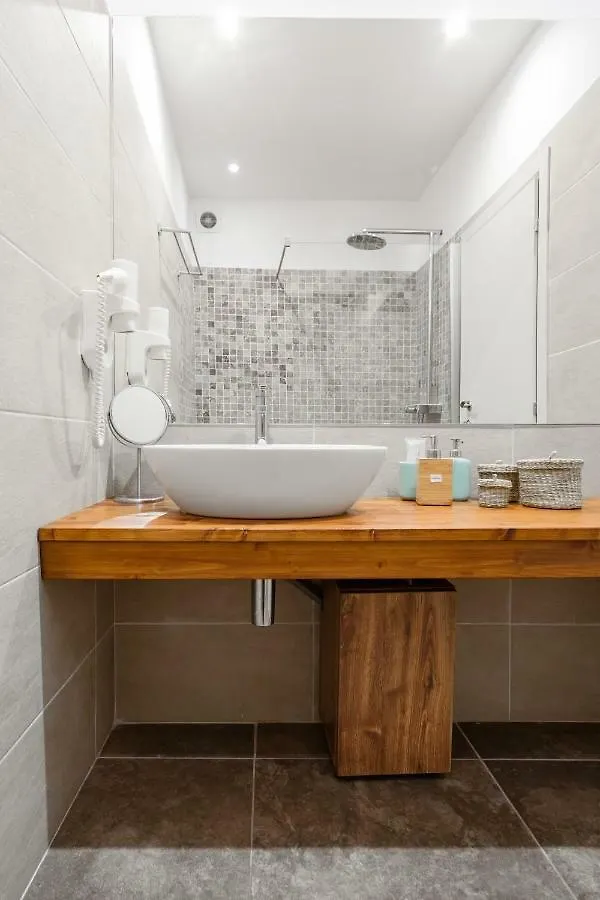 Sky Studio - Ultracentral Apartment Bucharest Romania